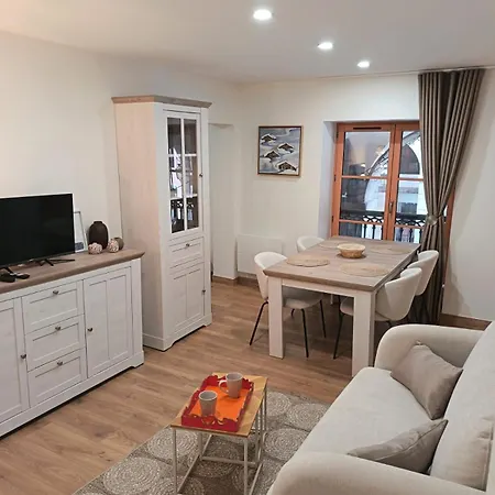 Cosy - Parking Gratuit - Centre Apartment Chambery